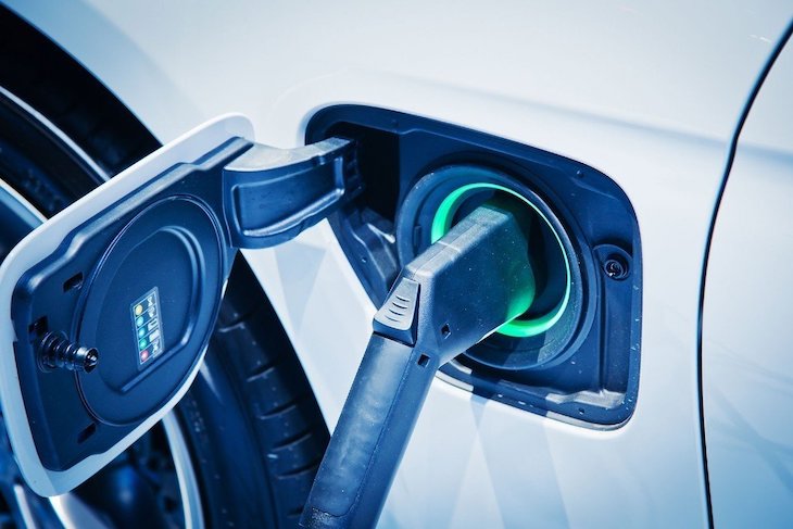 Movilidad eléctrica. Cepsa e Ionity impulsan un corredor de carga ultrarrápida entre Madrid y Barcelona