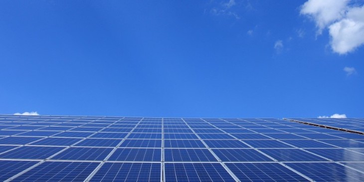 El PSC propone un plan energético para una transición ecológica justa en Catalunya