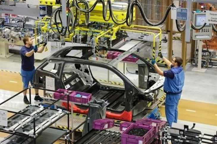 BMW fabricará sus coches con aluminio producido mediante energía solar