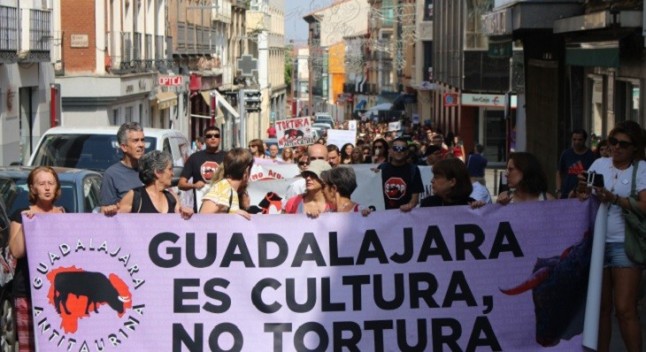 Los antitaurinos piden en Guadalajara el cese de las subvenciones publicas a festejos