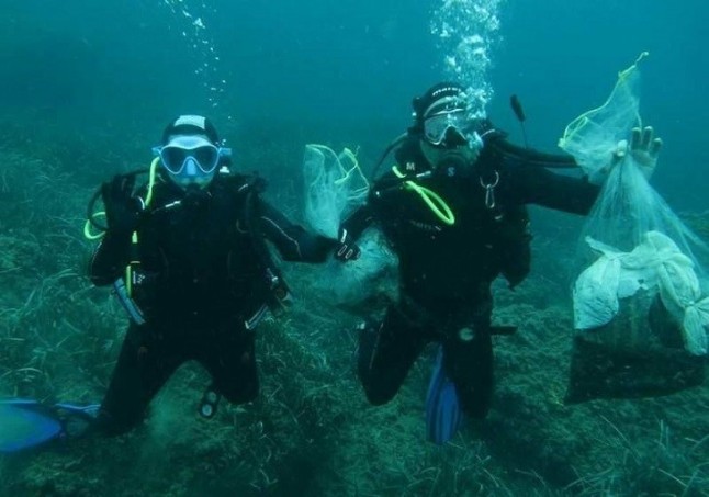 Rincón de la Victoria acoge este domingo una jornada de limpieza de playas y fondos marinos