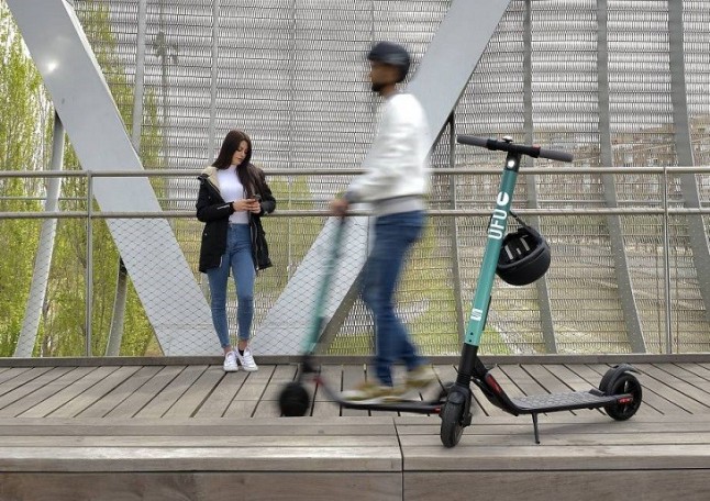 Seat entra en el negocio de patinetes eléctricos compartidos de alquiler en Madrid