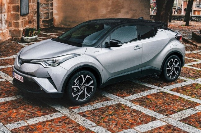 Toyota se sale con sus modelos híbridos
