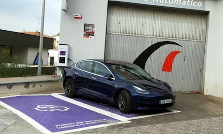 Primer punto de recarga semi-rápido para coches eléctricos en Antequera (Málaga)