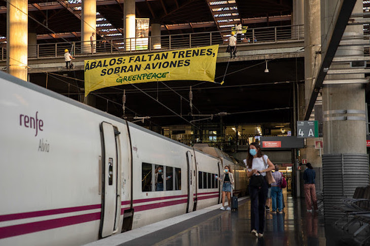 Greenpeace ‘apuesta’ por los trenes de bajo coste