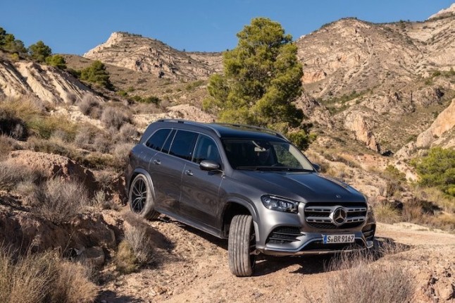 Mercedes-Benz lanza GLS con hibridación ligera
