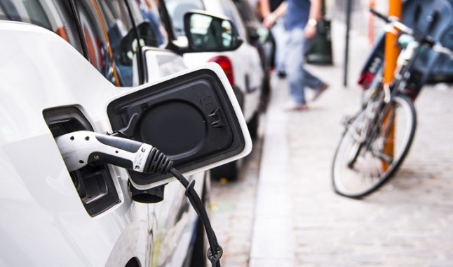 Daimler empezará a fabricar vehículos eléctricos en China en 2019