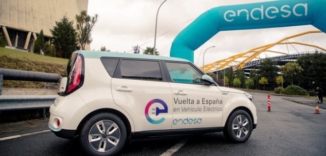 La II Vuelta a España en coche eléctrico de Endesa recala en Barcelona para divulgar sobre movilidad eléctrica