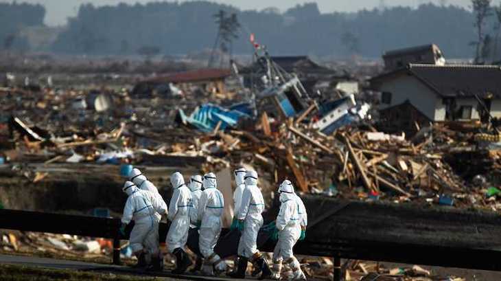 Japón se ‘doblega’ ante las víctimas del accidente nuclear de Fukushima