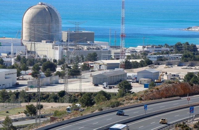 Greenpeace asegura que mantener la central nuclear de Almaraz hasta 2027 genera más riesgos que empleos y beneficios