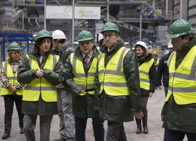 La Xunta de Galicia afirma que los concellos pagarán un 10% menos en el canon de Sogama siempre que reciclen más y trasladen esa rebaja a los hogares