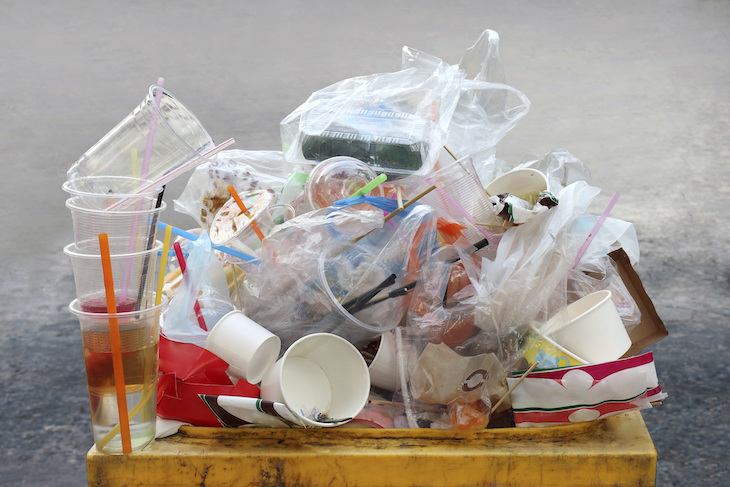 El sector del plástico se ‘revuelve’ contra la Ley de Residuos