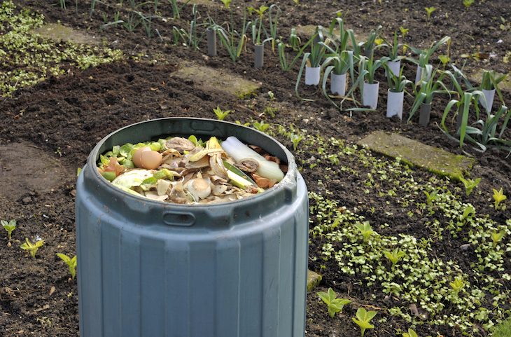 Los vecinos de Coristanco reciben nuevas clases de autocompostaje