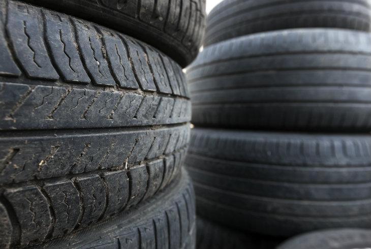 Palencia premia un proyecto para aislar hogares con neumáticos reciclados