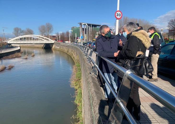 González pide "prudencia" a la oposición y esperar a leer todos los informes del Piles antes de fijar postura