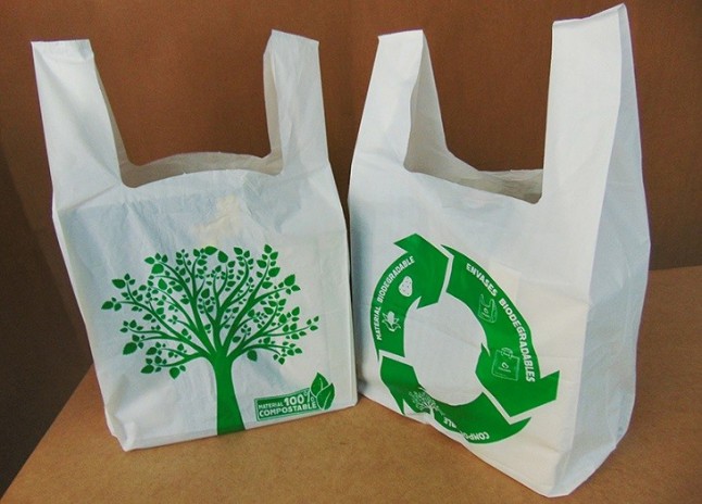 La Unión de Consumidores de Cantabria reclama que los comercios faciliten bolsas gratis de material compostable