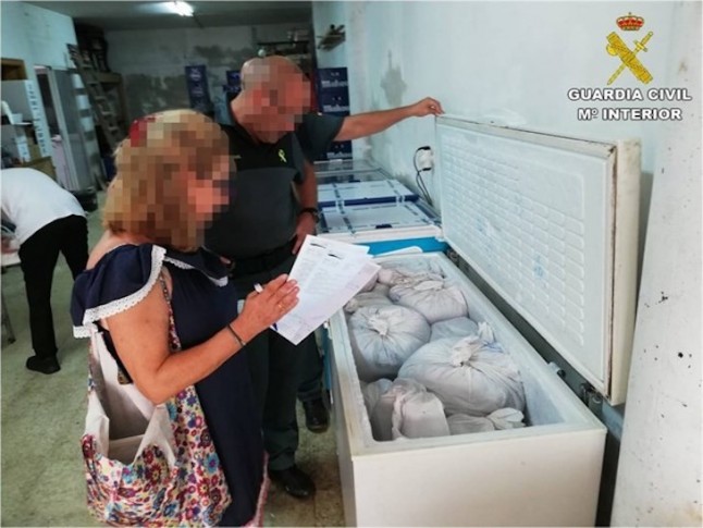 La Guardia Civil halla 600 kilos de pulpo sin control sanitario en un resturante de Santa Pola