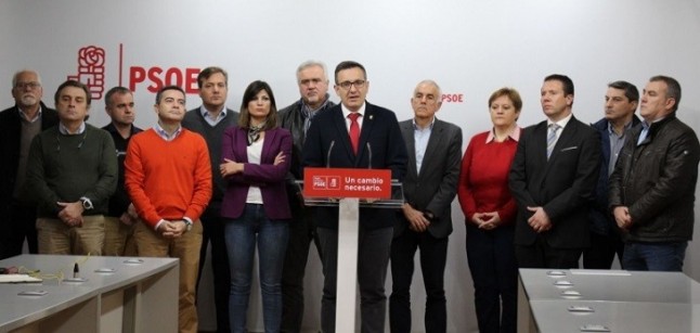 PSOE-A exige subvencionar el coste del agua desalada