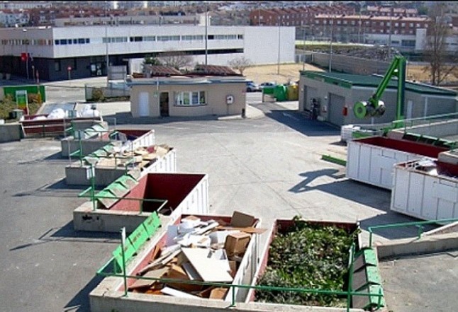 Promedio inicia un programa de formación en pueblos de Badajoz para mejorar la gestión de residuos en puntos limpios