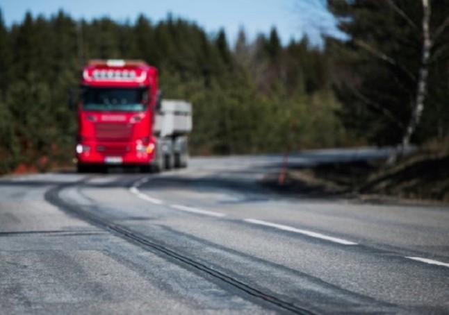 La Eurocámara respalda una reducción de emisiones de CO2 para camiones del 20% para 2025 y del 35% para 2030