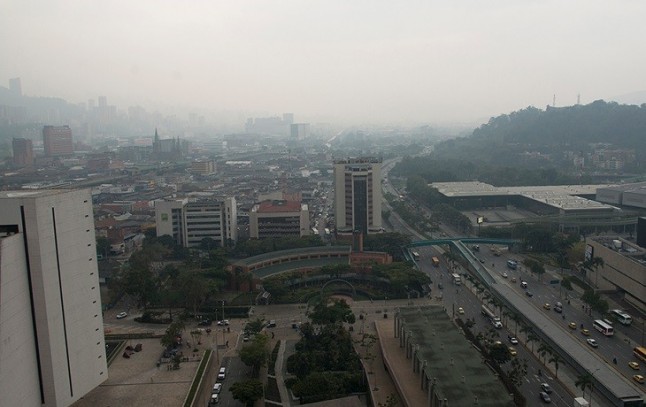 Idean un sistema para descontaminar el aire de las ciudades mediante cáscaras de arroz