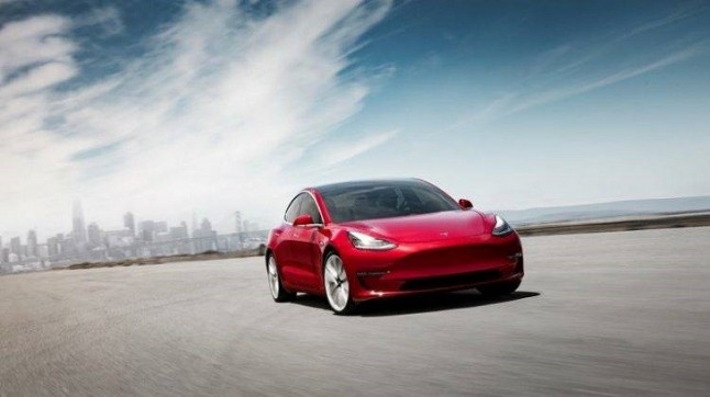 El Tesla Model 3 se podrá probar en 15 ciudades de toda España