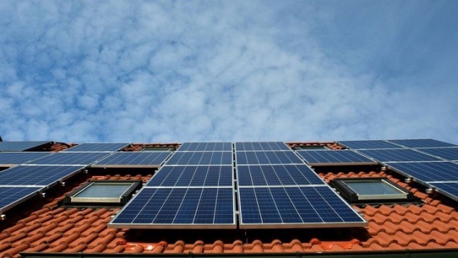 El Ayuntamiento de Barcelona proyecta las primeras viviendas municipales con placas fotovoltaicas