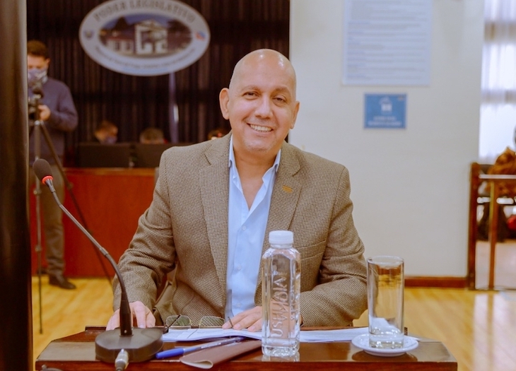 Alerta. Villegas celebró la promulgación de la Ley que pone límites a la Salmonicultura Industrial