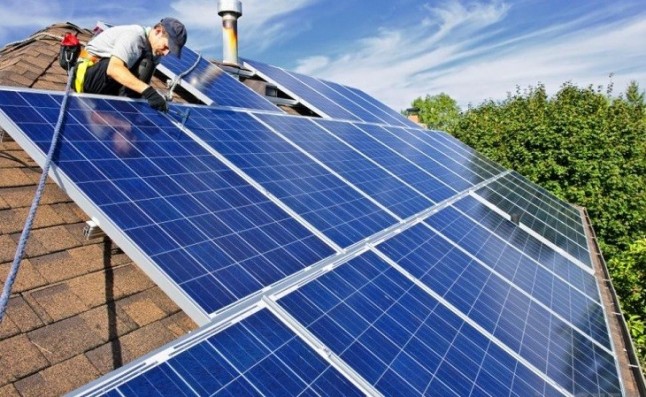 Madrid bonificará en el IBI tanto a empresas como a viviendas residenciales la instalación de paneles solares