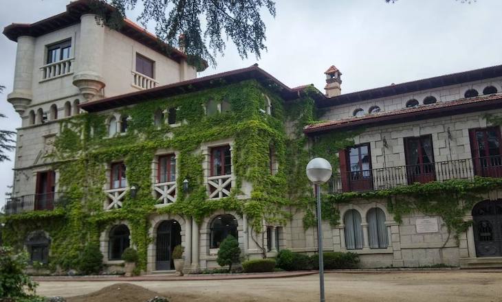 La Audiencia Provincial de Madrid obliga a reabrir la causa penal contra el exalcalde de Hoyo de Manzanares y sus concejales