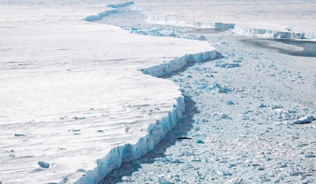 Una cavidad gigante confirma la desintegración de un glaciar antártico