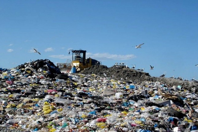 Cerca del 57% de los residuos termina en vertederos y apenas el 43