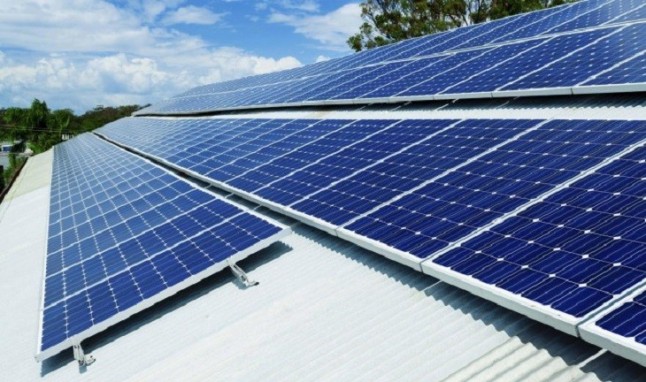 Sevilla licita la contratación del suministro de "energía verde" para instalaciones deportivas