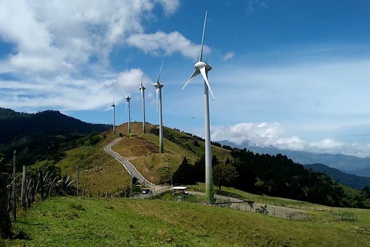 Endesa produce en el semestre 653 gigavatios de energías renovables