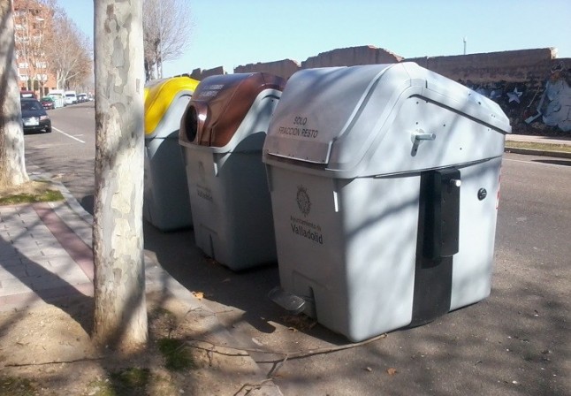 La Mancomunidad de La Vega fabrica contenedores de residuos para 18 municipios gracias al PFEA