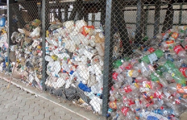 Cierran temporalmente una instalación de gestión y acumulación de residuos peligrosos al carecer de autorización