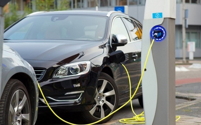 España en buena posición respecto a Europa y los puntos de recarga para coches eléctricos