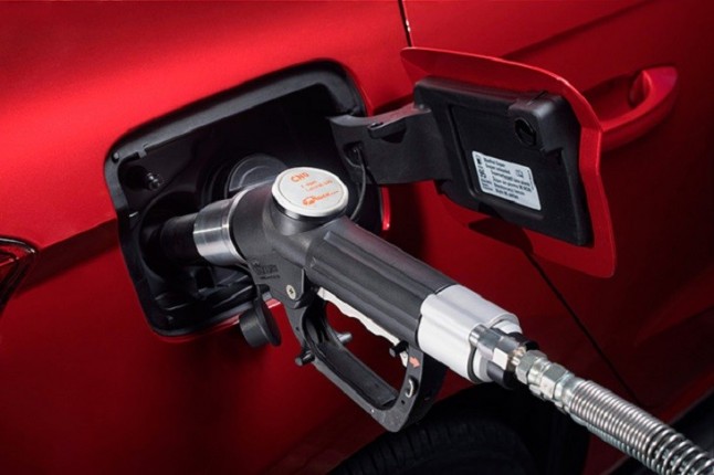 Seat inicia en Madrid un programa piloto de car sharing el Ibiza de gas natural