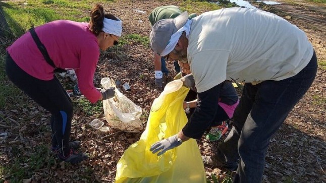 Jornada de limpieza en la ribera del Guadiana en Mérida