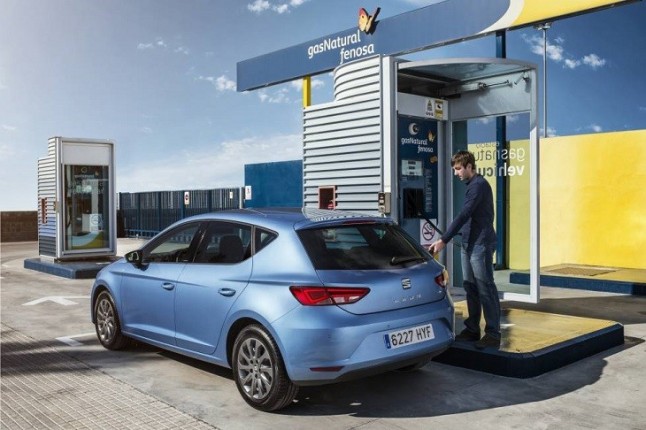 León híbrido de gas natural