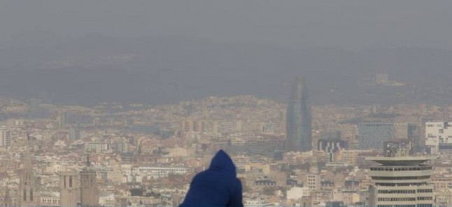 Docenas de municipios de Barcelona en alerta por contaminación atmosférica