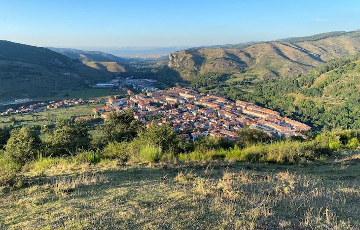 Oposición al Plan de Sostenibilidad Turística de Ezcaray (La Rioja)