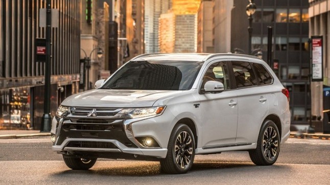 Mitsubishi acumula 200.000 unidades vendidas del Outlander híbrido enchufable en todo el mundo