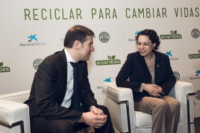 Ecoembes y LaCaixa lanzan un programa de empleo verde para personas vulnerables en empresas de gestión de residuos