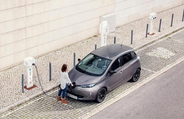 España explicará en breve los incentivos al coche eléctrico