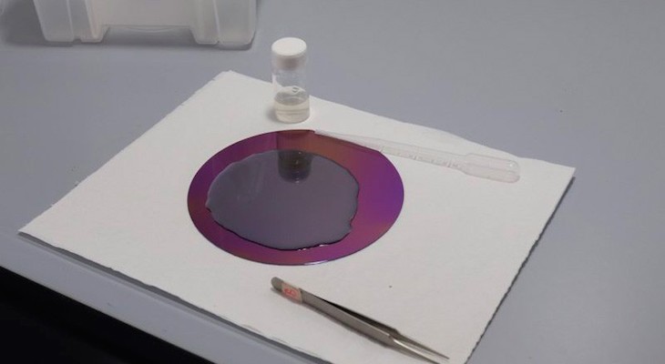 Residuos y reciclaje. Bioplásticos que reflejan los colores del arcoíris