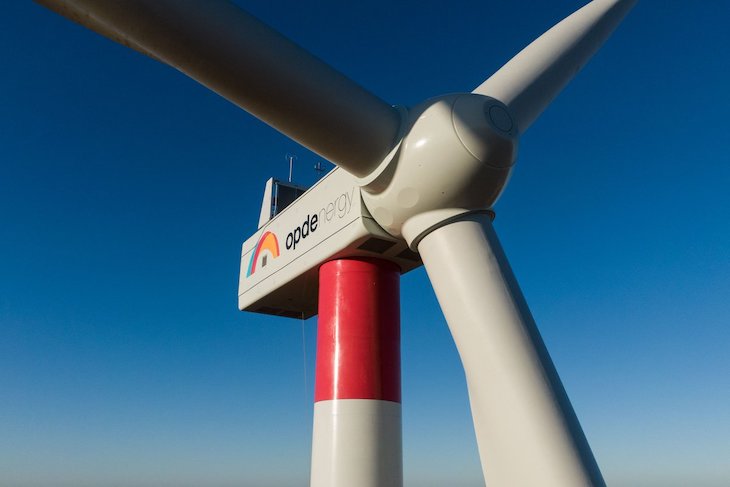 El Ministro de Energía de Chile visita el primer aerogenerador del parque eólico La Estrella de Opdenergy