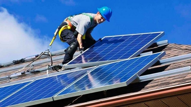 Ayesa investiga la eficiencia de una nueva generación de células fotovoltaicas