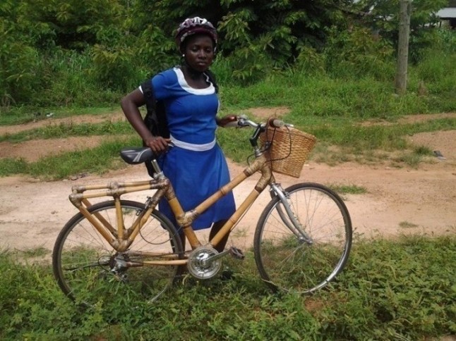 La historia de cómo unas bicicletas de bambú cambiaron una pequeña comunidad de Ghana