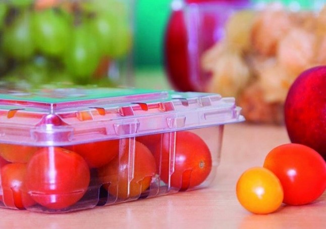 El Senado insta al Gobierno a reducir bandejas y cajas de plástico en supermercados para llegar al residuo cero en 2035